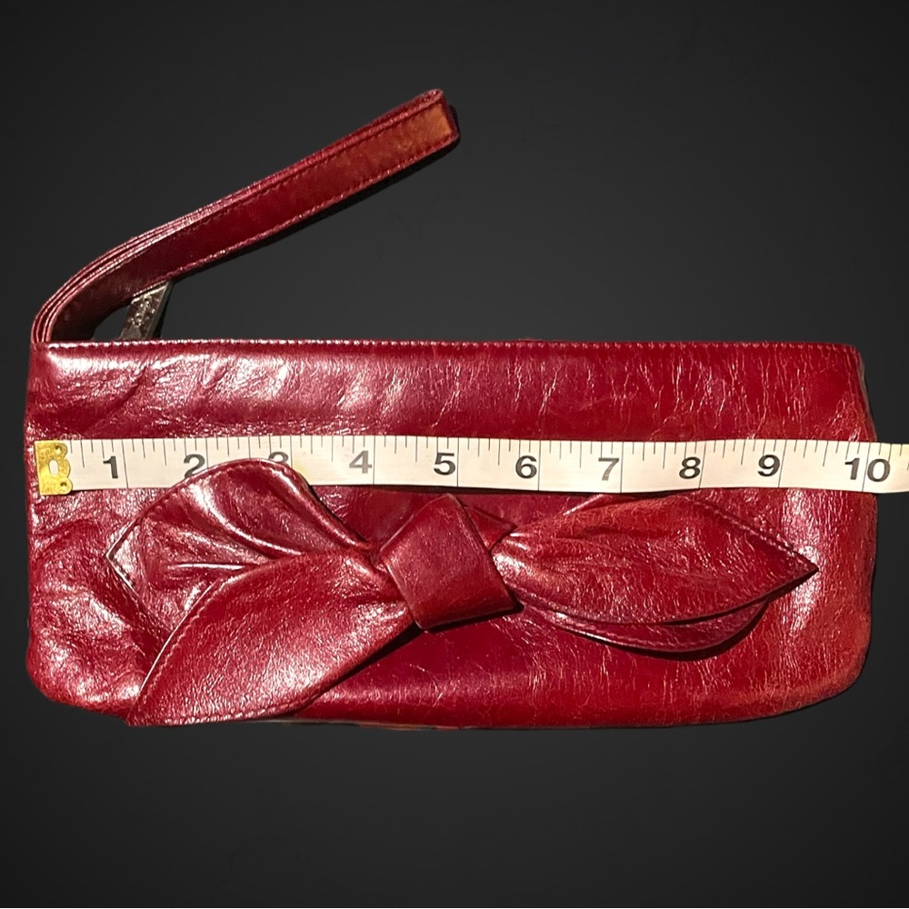 HOBO | 2000s Vintage | Genuine Leather RED Wristlet/Wallet with BOW detailing - Picture 6 of 7